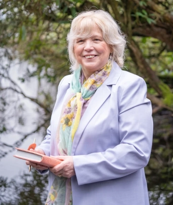 Annette Barnes coaching